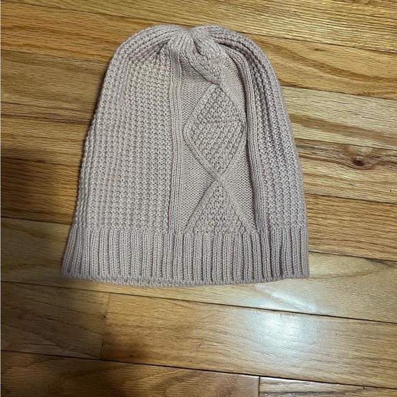 NWOT Light pink knit beanie - Picture 1 of 2
